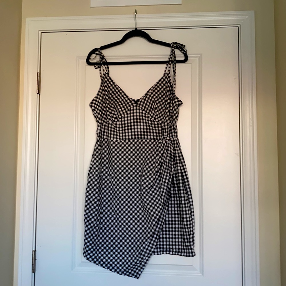 NWT ASOS Gingham Tie Shoulder Faux Wrap Dress